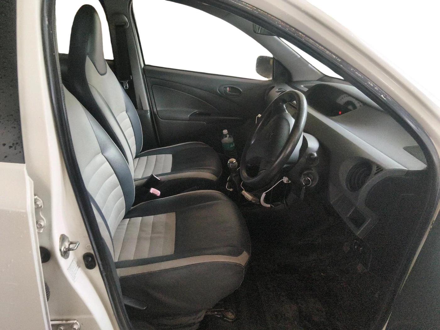2012 Toyota Etios Liva TRD SPORTIVO PETROL, Petrol, Manual, 96,208 km, interior