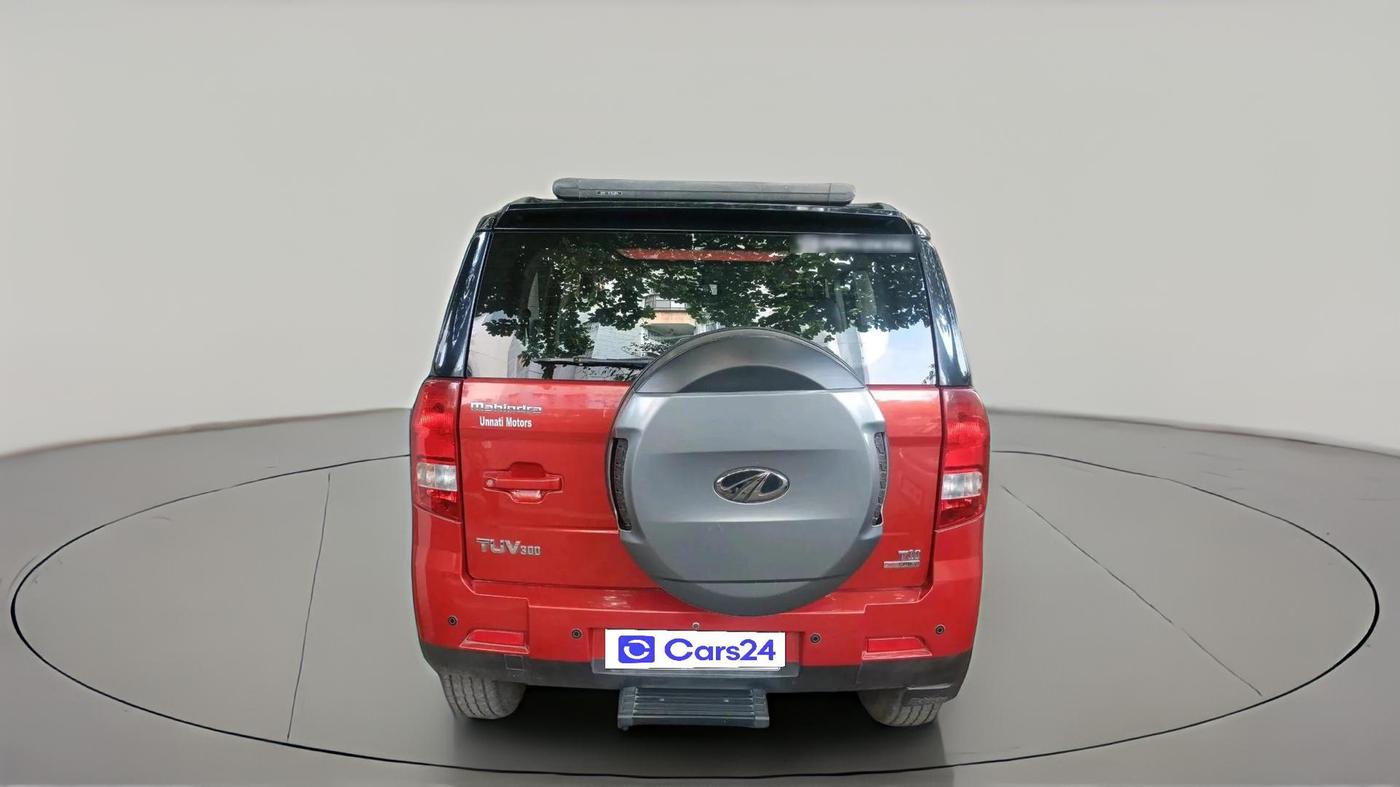 2018 Mahindra TUV300 T10 AMT DUAL TONE, Diesel, Automatic, 47,418 km, exterior