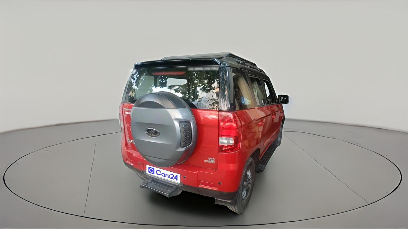 2018 Mahindra TUV300 T10 AMT DUAL TONE, Diesel, Automatic, 47,418 km, exterior