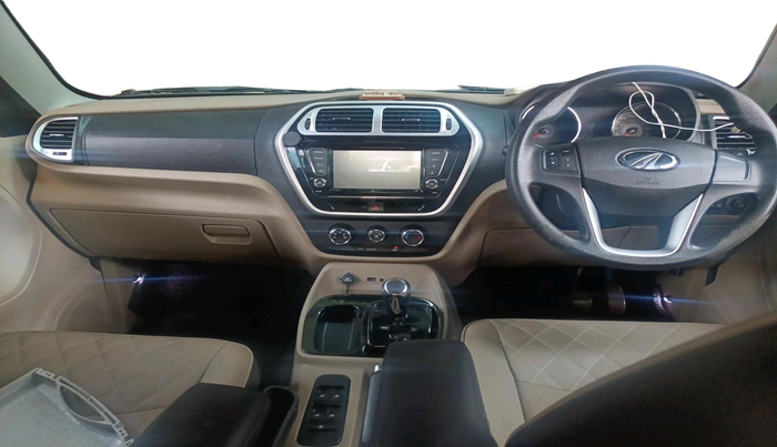 2018 Mahindra TUV300 T10 AMT DUAL TONE, Diesel, Automatic, 47,418 km, interior
