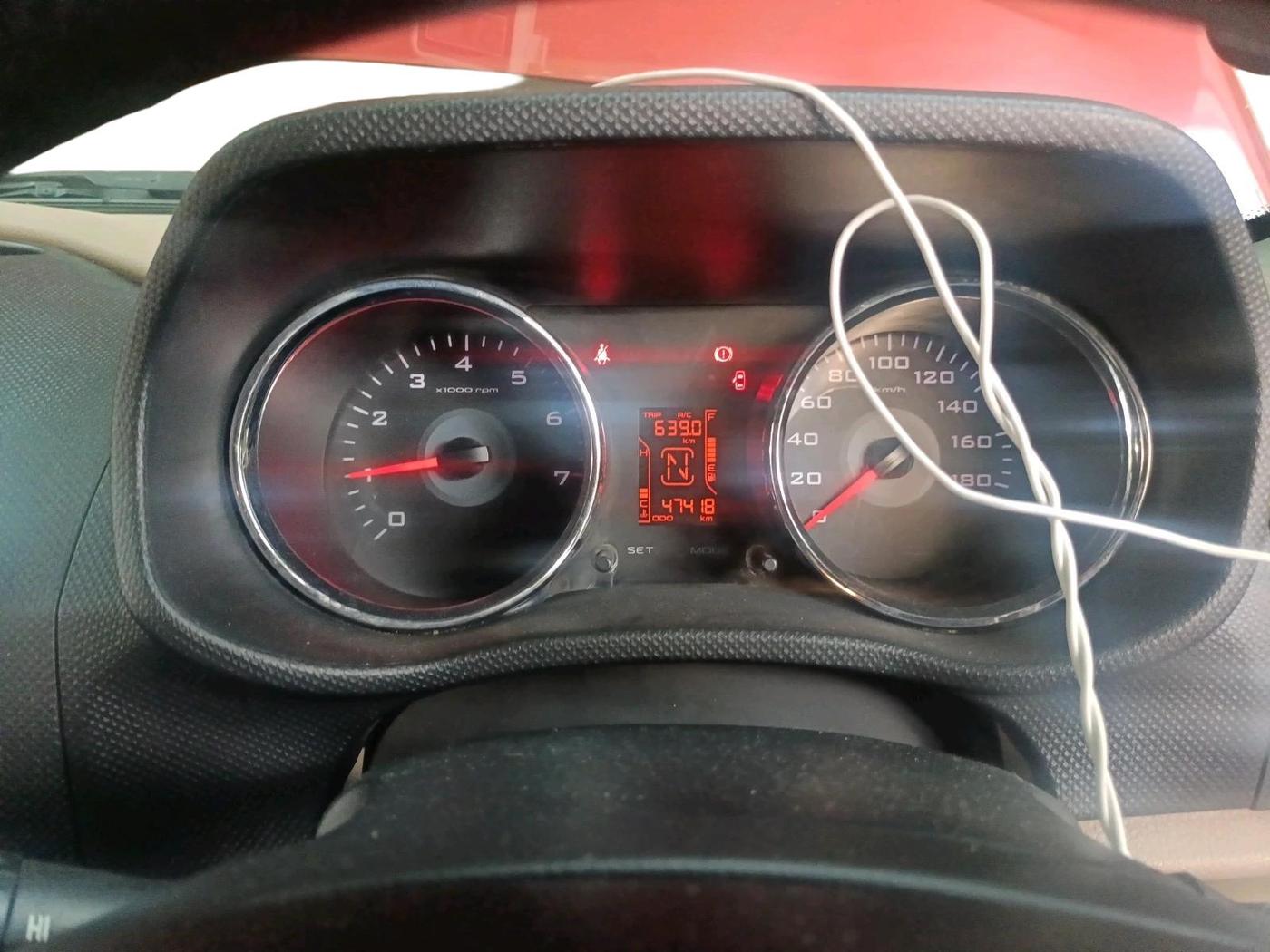 2018 Mahindra TUV300 T10 AMT DUAL TONE, Diesel, Automatic, 47,418 km, interior