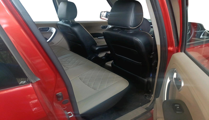 2018 Mahindra TUV300 T10 AMT DUAL TONE, Diesel, Automatic, 47,418 km, interior