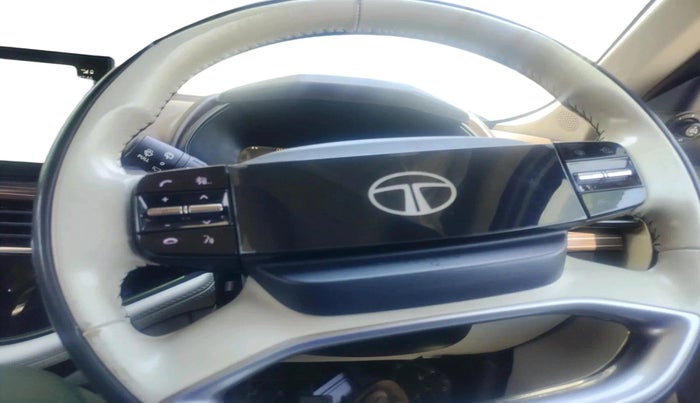 2023 Tata Safari ACCOMPLISHED PLUS DUAL TONE, Diesel, Manual, 22,041 km, interior