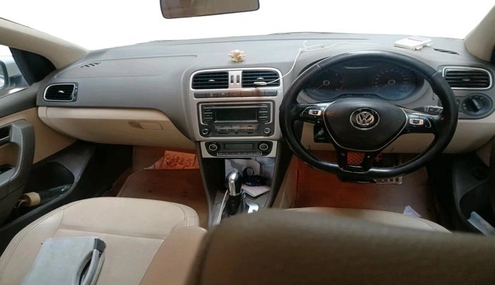 2015 Volkswagen Vento HIGHLINE 1.5 AT, Diesel, Automatic, 1,30,449 km, interior