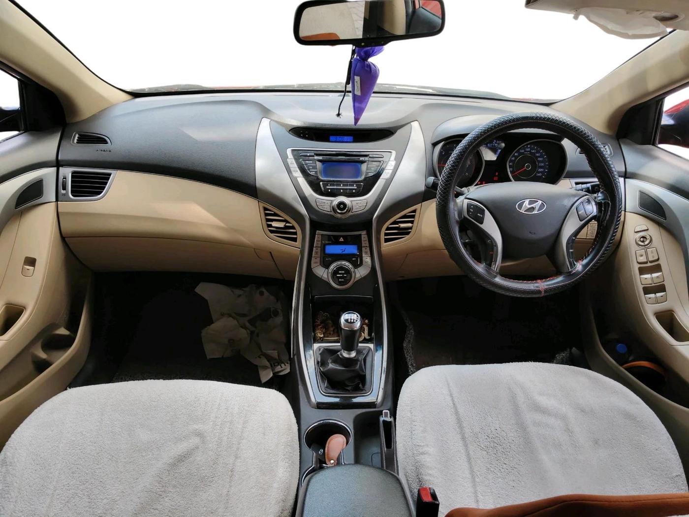 2013 Hyundai New Elantra 1.6 S MT DIESEL, Diesel, Manual, 1,60,779 km, interior