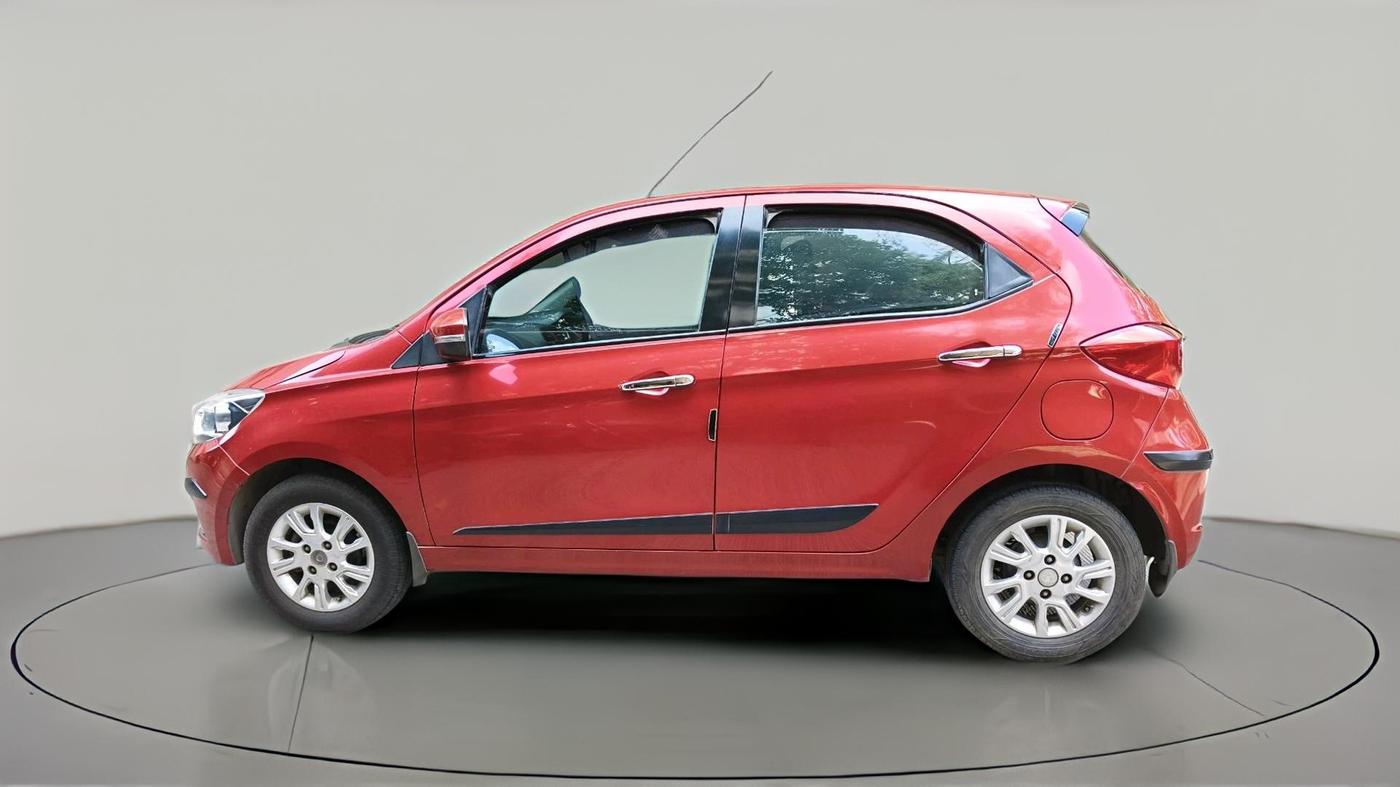 2017 Tata Tiago XZ PETROL, Petrol, Manual, 36,491 km, exterior