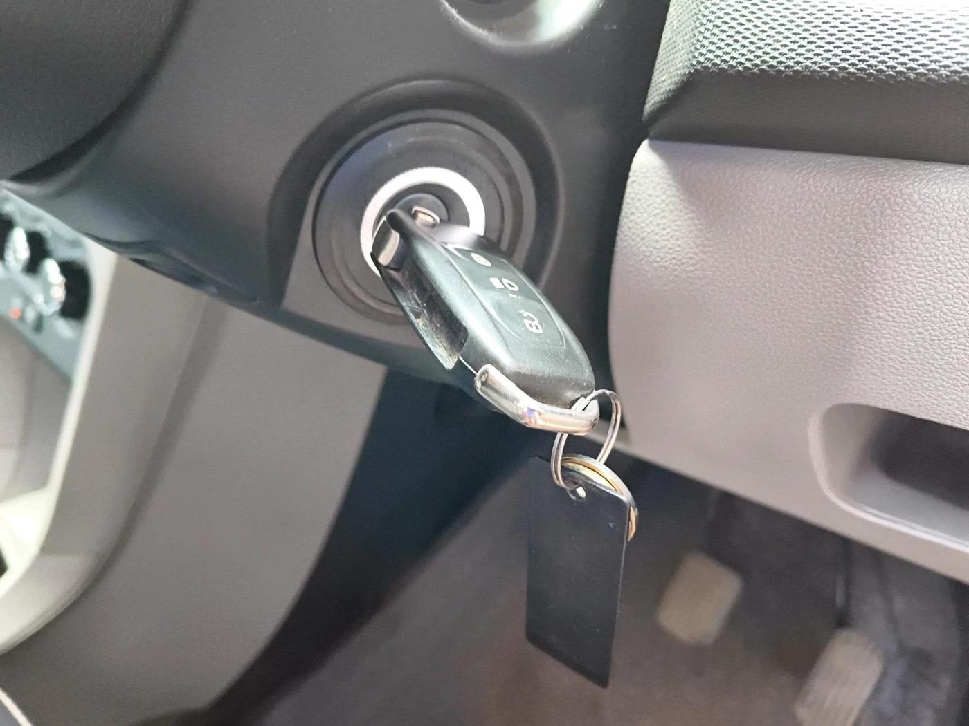 2017 Tata Tiago XZ PETROL, Petrol, Manual, 36,491 km, interior