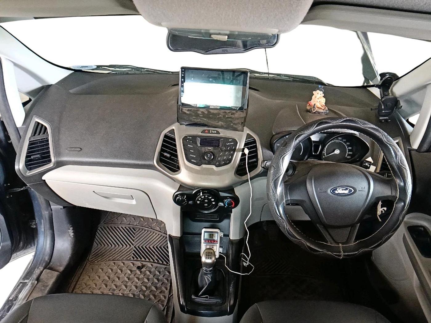 2014 Ford Ecosport AMBIENTE 1.5L PETROL, CNG, Manual, 80,919 km, interior