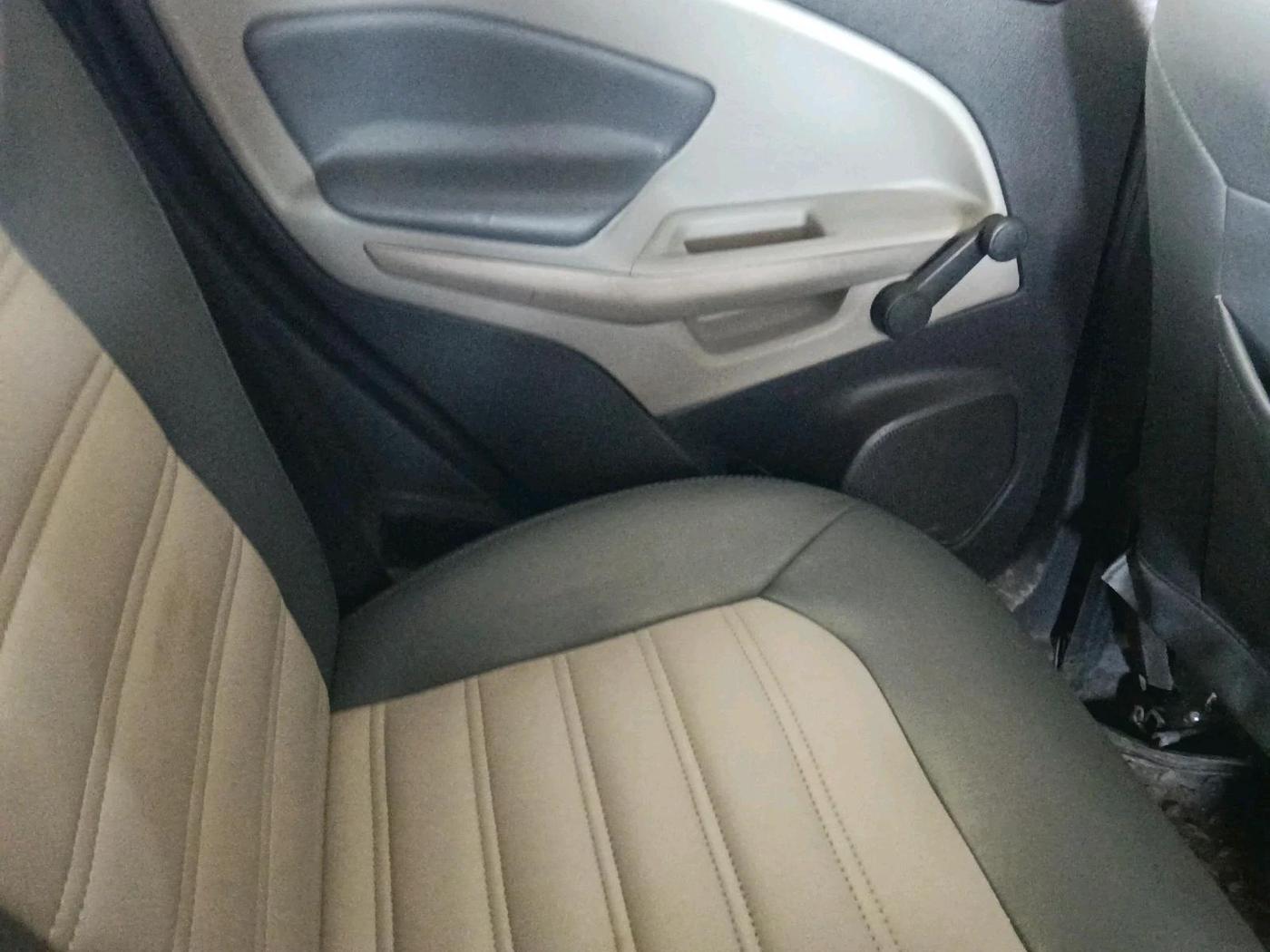 2014 Ford Ecosport AMBIENTE 1.5L PETROL, CNG, Manual, 80,919 km, interior