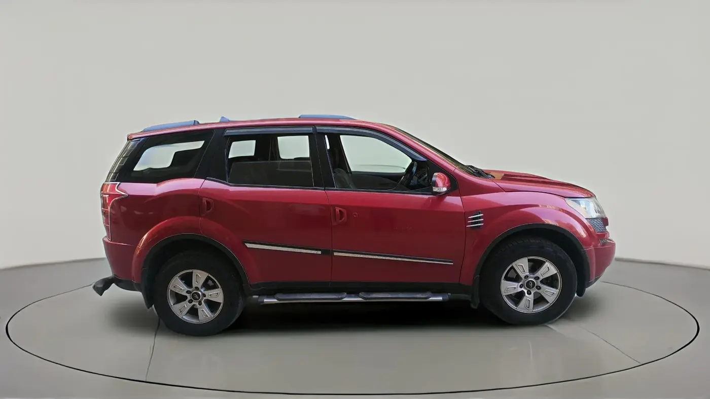 2014 Mahindra XUV500 W8, Diesel, Manual, 1,84,440 km, exterior