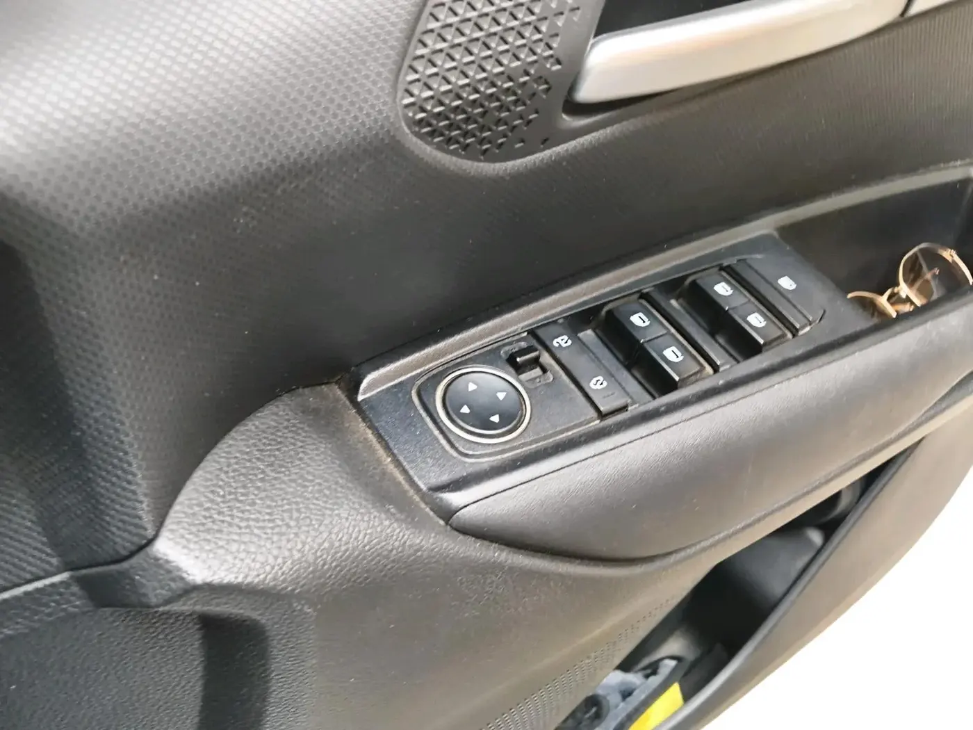 2024 KIA SONET HTK (O) 1.2 Petrol MT, Petrol, Manual, 44,463 km, interior