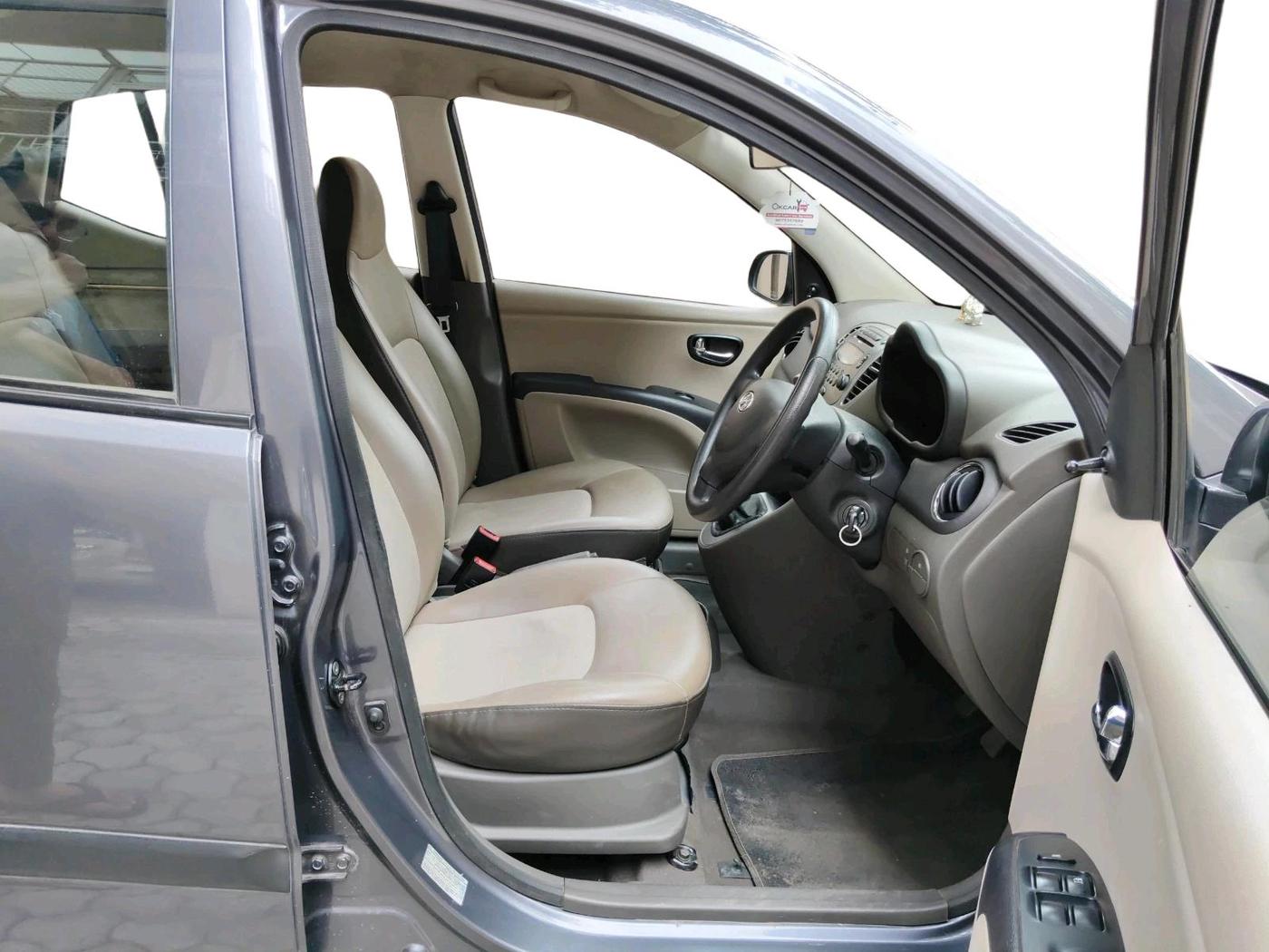 2014 Hyundai i10 SPORTZ 1.1, Petrol, Manual, 33,213 km, interior