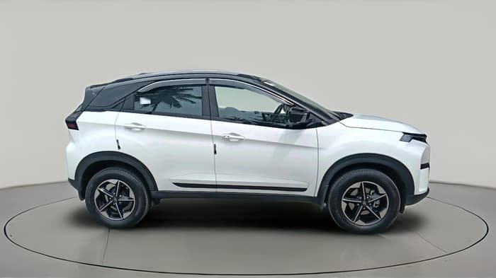2025 Tata NEXON Fearless Plus PS DT Diesel AMT, Diesel, Automatic, 5,041 km, exterior