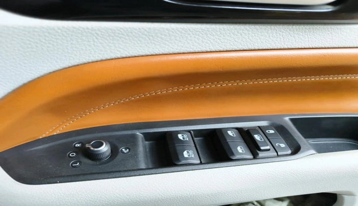 2021 Jeep Compass LIMITED (O) 1.4 PETROL DCT, Petrol, Automatic, 50,354 km, interior