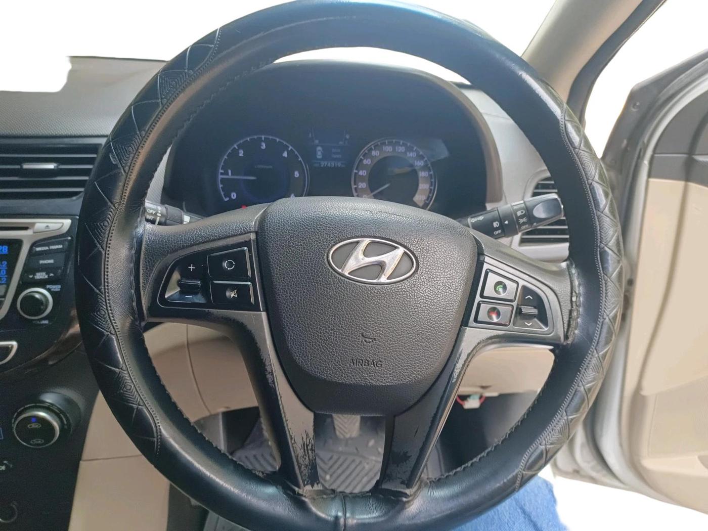 2015 Hyundai Verna FLUIDIC 1.6 CRDI S(O) 4S, Diesel, Manual, 2,74,319 km, interior