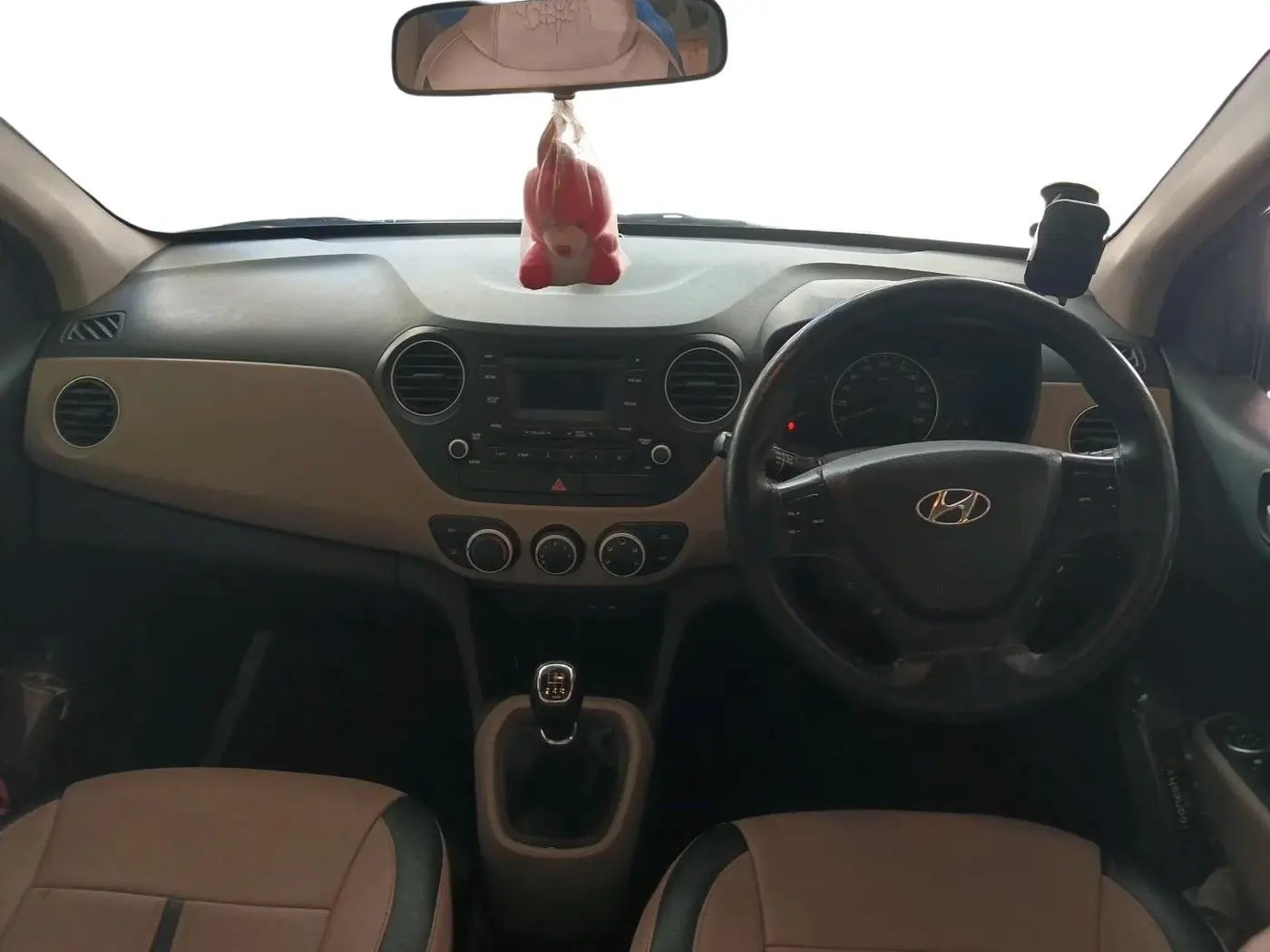 2015 Hyundai Grand i10 ASTA 1.2 KAPPA VTVT, Petrol, Manual, 68,274 km, interior