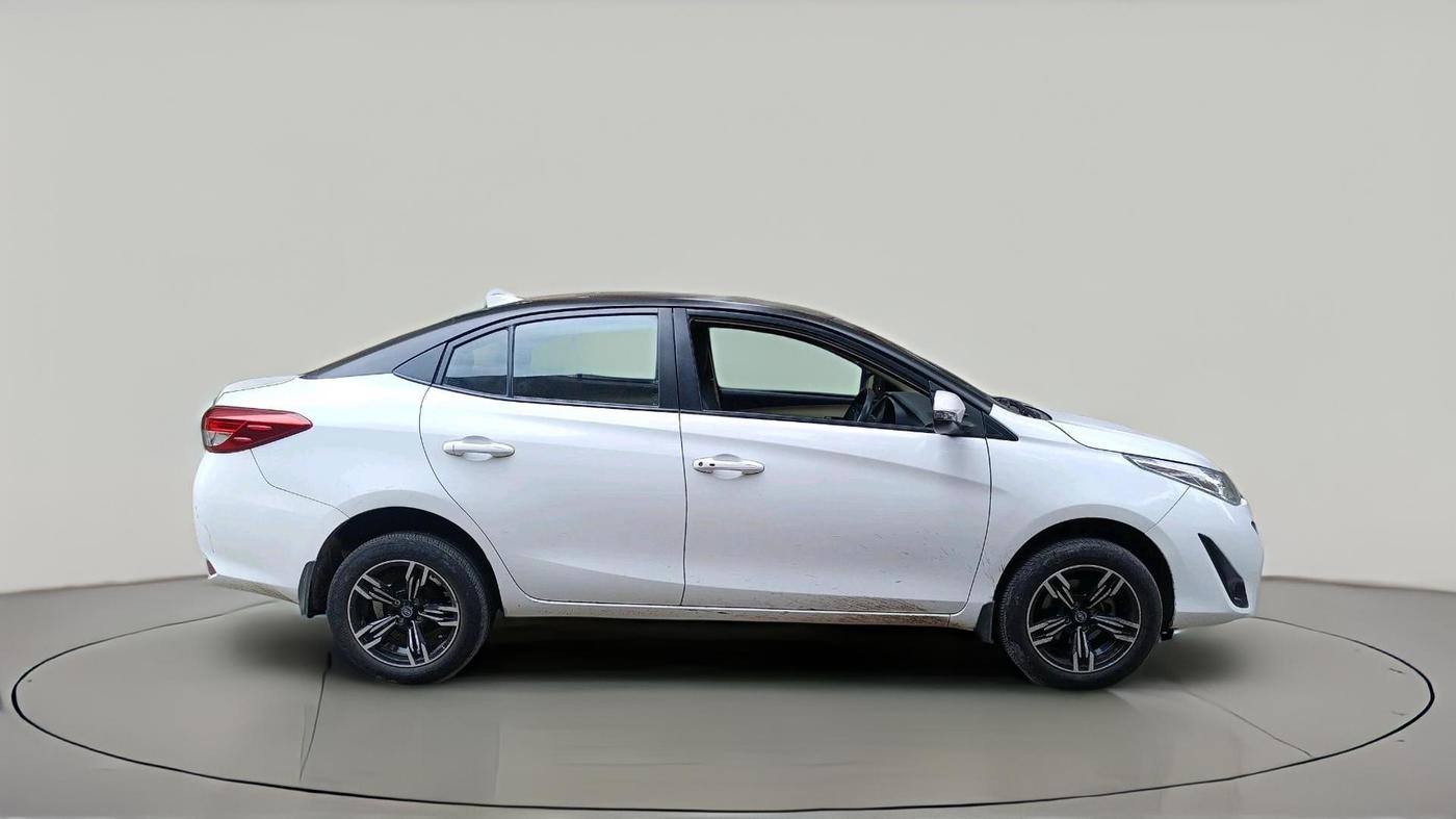 2018 Toyota YARIS G MT, Petrol, Manual, 92,365 km, exterior