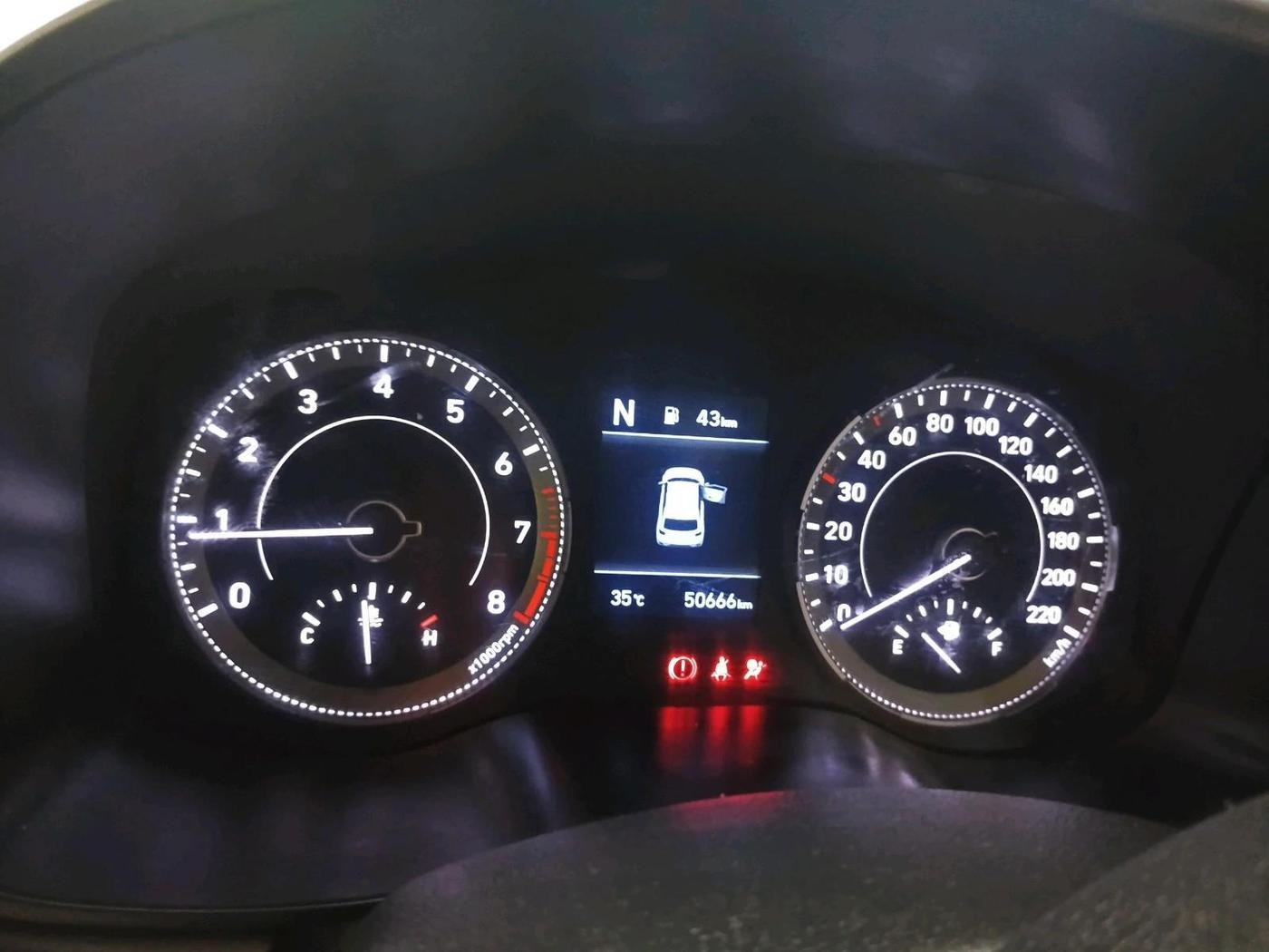 2022 Hyundai VENUE SX 1.0 TURBO IMT, Petrol, Manual, 50,666 km, interior