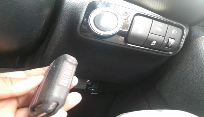 2024 KIA SONET HTK PLUS 1.0 TURBO PETROL IMT, Petrol, Manual, 13,472 km, interior