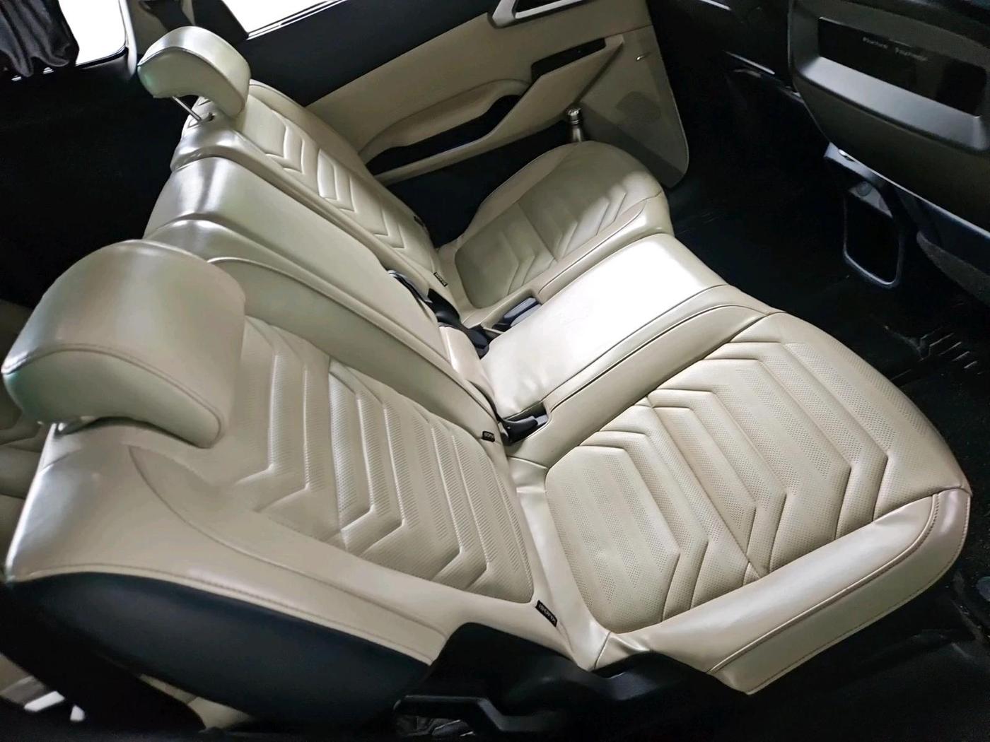 2022 KIA CARENS LUXURY PLUS 1.5 DIESEL AT 7 STR, Diesel, Automatic, 88,288 km, interior
