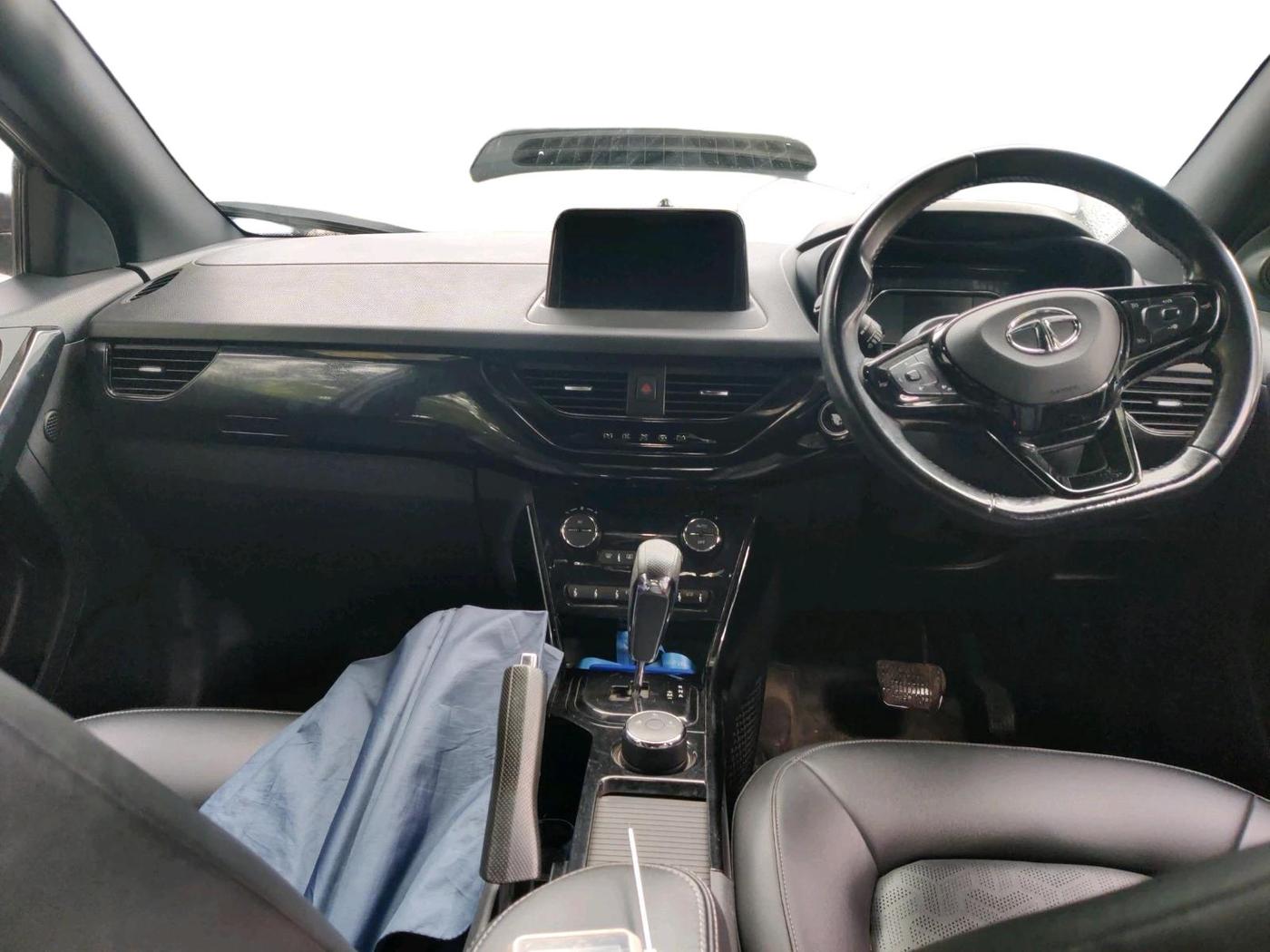2021 Tata NEXON XZA PLUS (O) DIESEL DARK EDITION, Diesel, Automatic, 52,915 km, interior