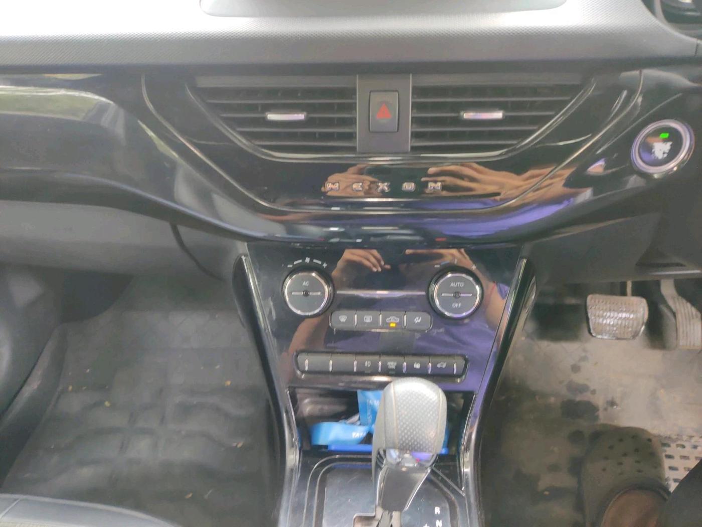 2021 Tata NEXON XZA PLUS (O) DIESEL DARK EDITION, Diesel, Automatic, 52,915 km, interior