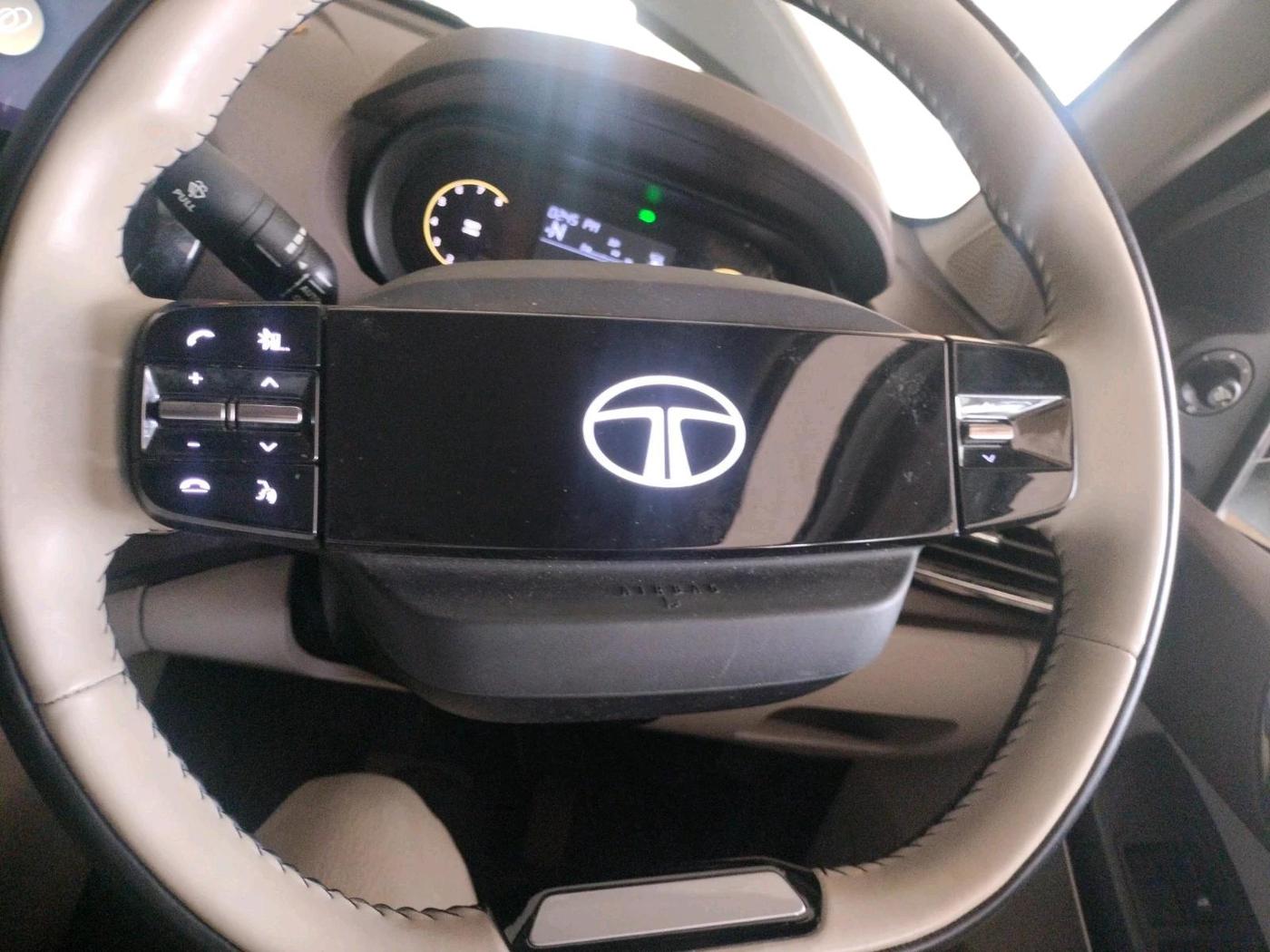 2025 Tata TIGOR XZA Plus iCNG , CNG, Automatic, 5,393 km, interior