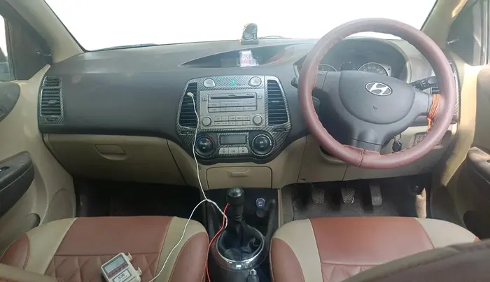 2010 Hyundai i20 MAGNA 1.2, Petrol, Manual, 1,25,772 km, interior