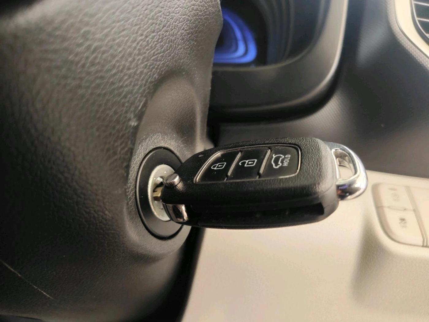 2024 Hyundai VENUE S (O) Plus 1.2 Petrol , Petrol, Manual, 12,940 km, interior
