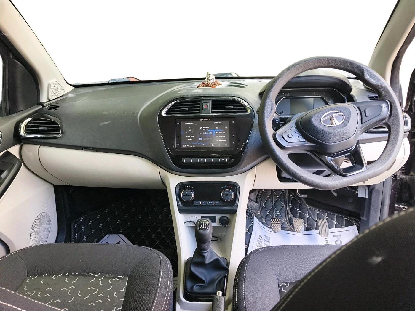 2022 Tata Tiago XZ PLUS PETROL, Petrol, Manual, 39,488 km, interior