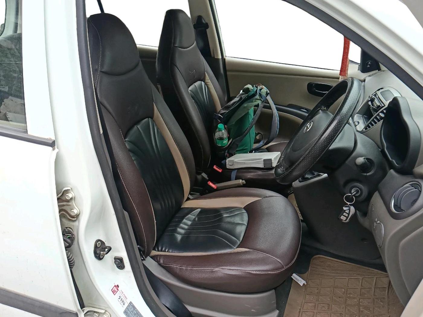2013 Hyundai i10 ERA 1.1, Petrol, Manual, 51,678 km, interior