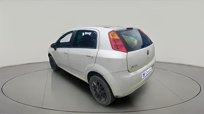 2014 Fiat Punto EVO EMOTION 1.3 MULTIJET, Diesel, Manual, 1,08,622 km, exterior