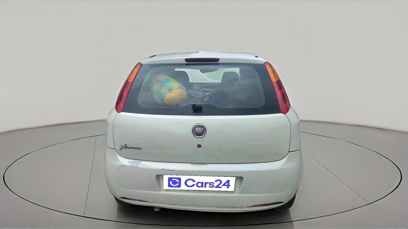 2014 Fiat Punto EVO EMOTION 1.3 MULTIJET, Diesel, Manual, 1,08,622 km, exterior
