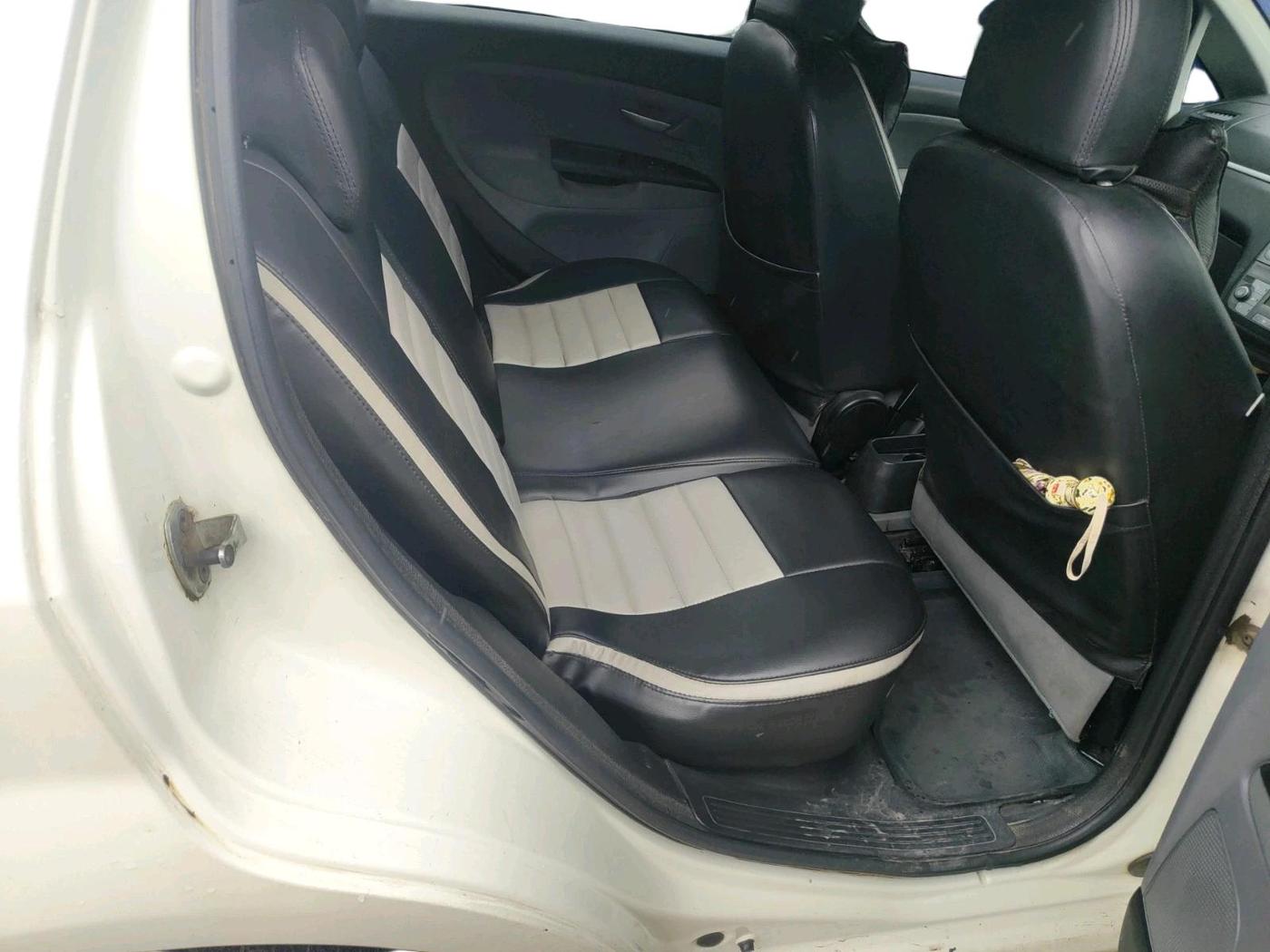 2014 Fiat Punto EVO EMOTION 1.3 MULTIJET, Diesel, Manual, 1,08,622 km, interior