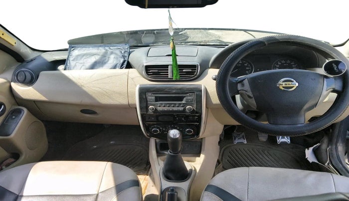 2013 Nissan Terrano XL (D), Diesel, Manual, 1,80,580 km, interior