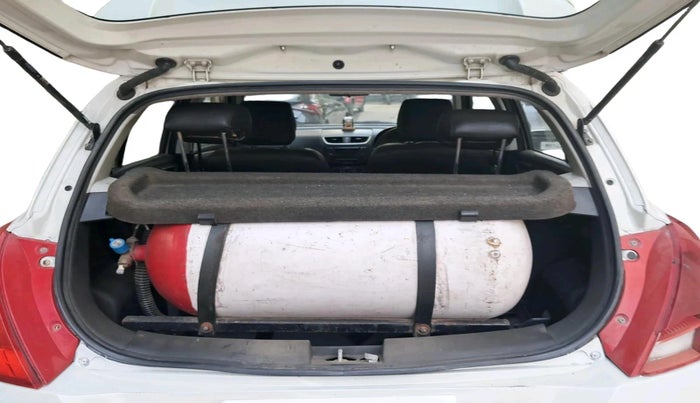 2014 Maruti Swift VXI, CNG, Manual, 1,45,419 km, exterior