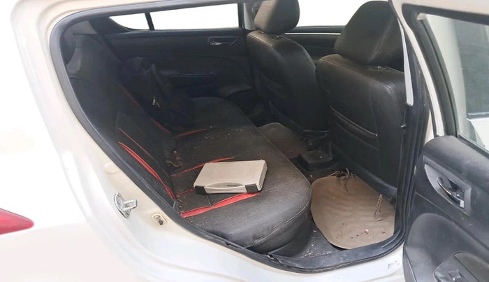 2014 Maruti Swift VXI, CNG, Manual, 1,45,419 km, interior