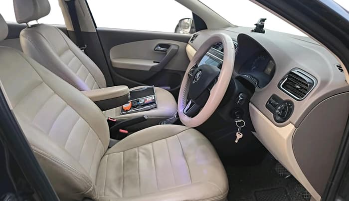 2016 Skoda Rapid AMBITION 1.5 TDI AT, Diesel, Automatic, 1,40,321 km, interior