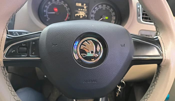2016 Skoda Rapid AMBITION 1.5 TDI AT, Diesel, Automatic, 1,40,321 km, interior