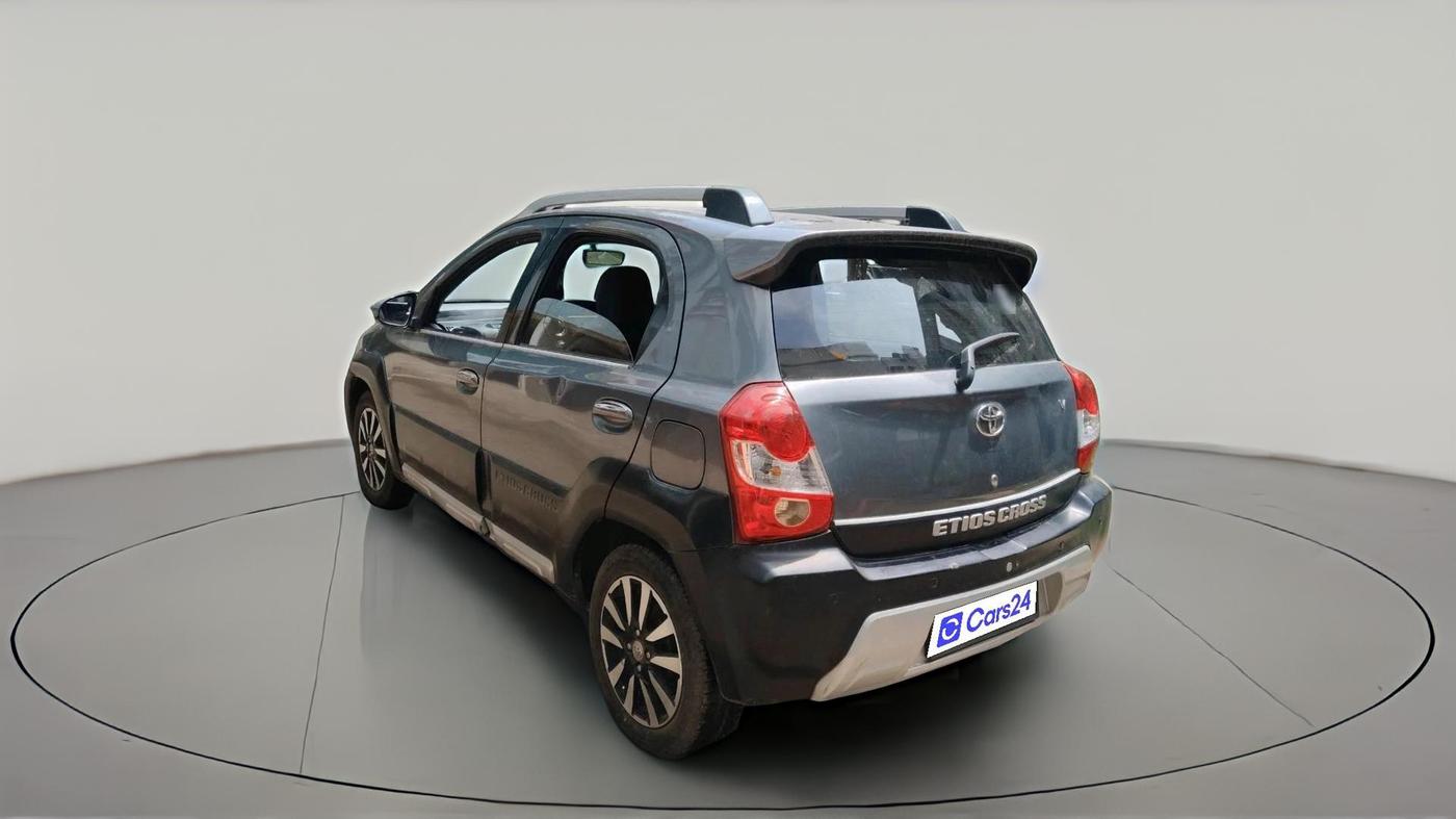 2014 Toyota Etios CROSS 1.5 V, Petrol, Manual, 1,08,218 km, exterior