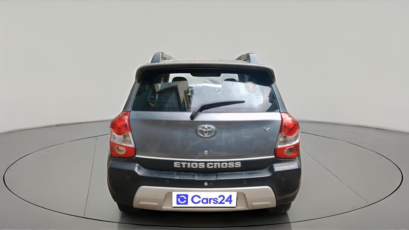 2014 Toyota Etios CROSS 1.5 V, Petrol, Manual, 1,08,218 km, exterior