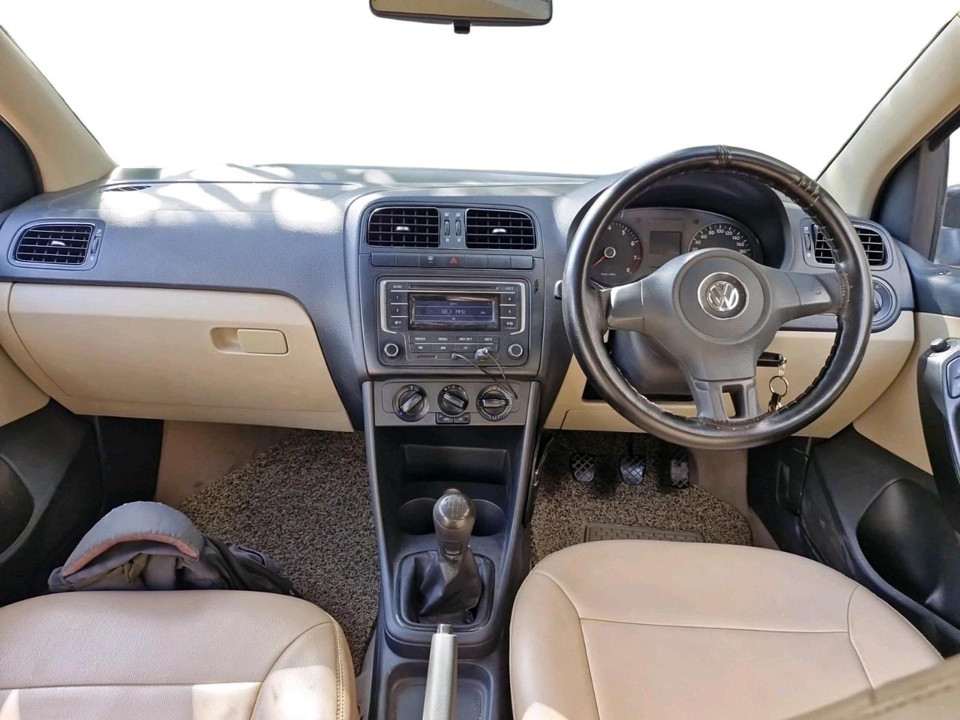 2013 Volkswagen Polo COMFORTLINE 1.2L PETROL, Petrol, Manual, 71,994 km, interior