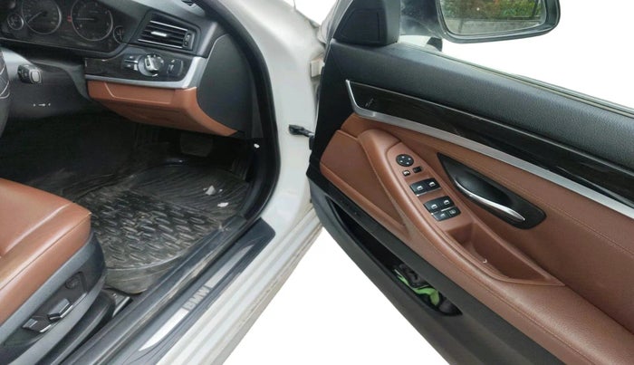 2011 BMW 5 Series 525D 3.0, Diesel, Automatic, 1,01,572 km, interior