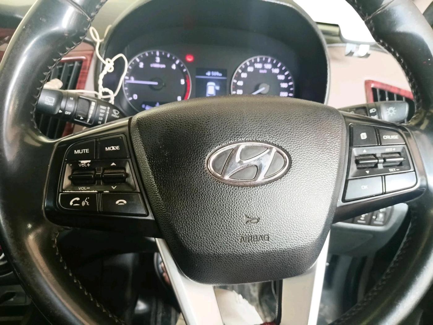 2018 Hyundai Creta SX (O) 1.6 DIESEL, Diesel, Manual, 1,18,219 km, interior