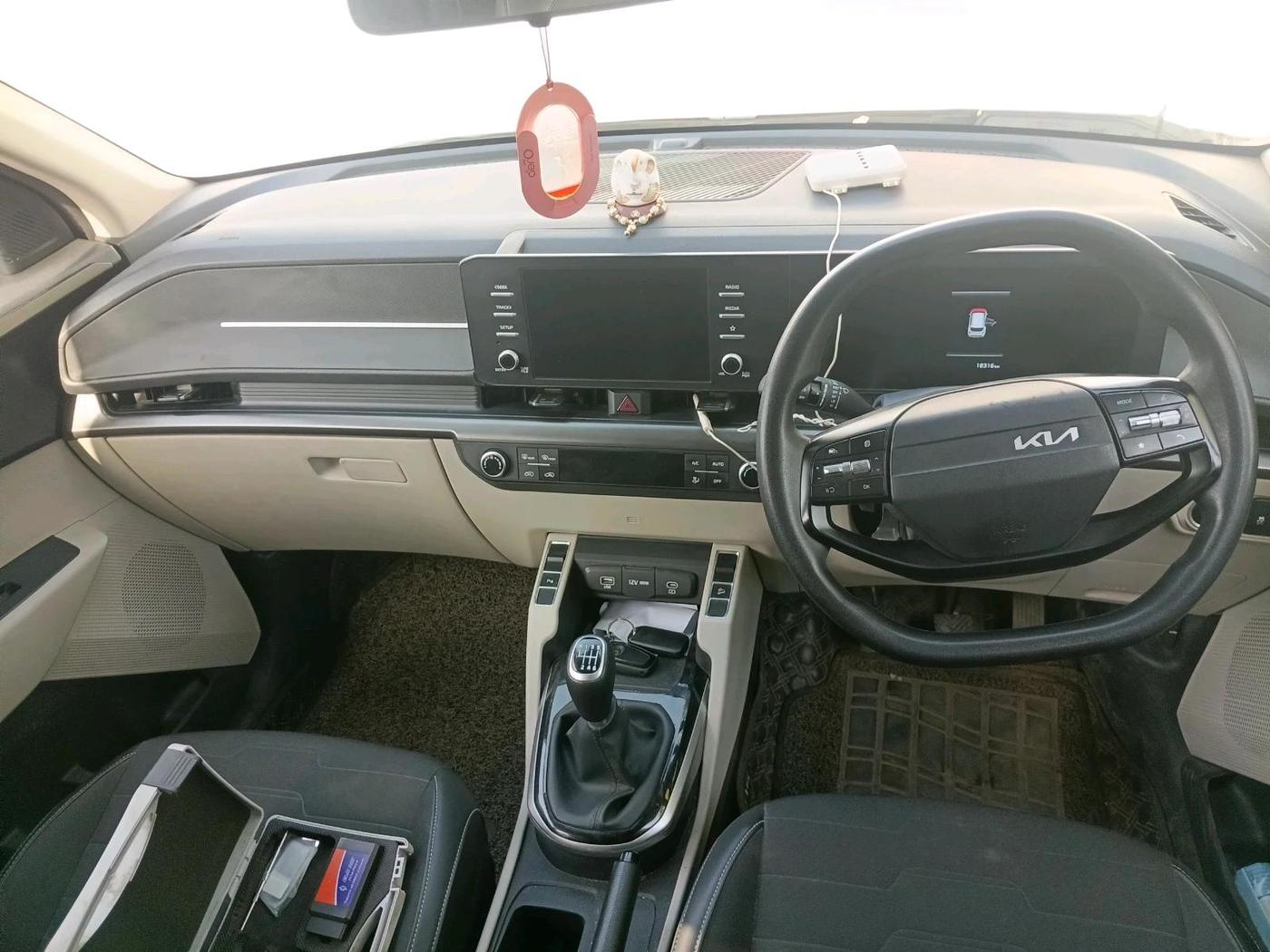 2025 KIA Carens Clavis HTK Plus 1.5 Diesel MT, Diesel, Manual, 18,316 km, interior