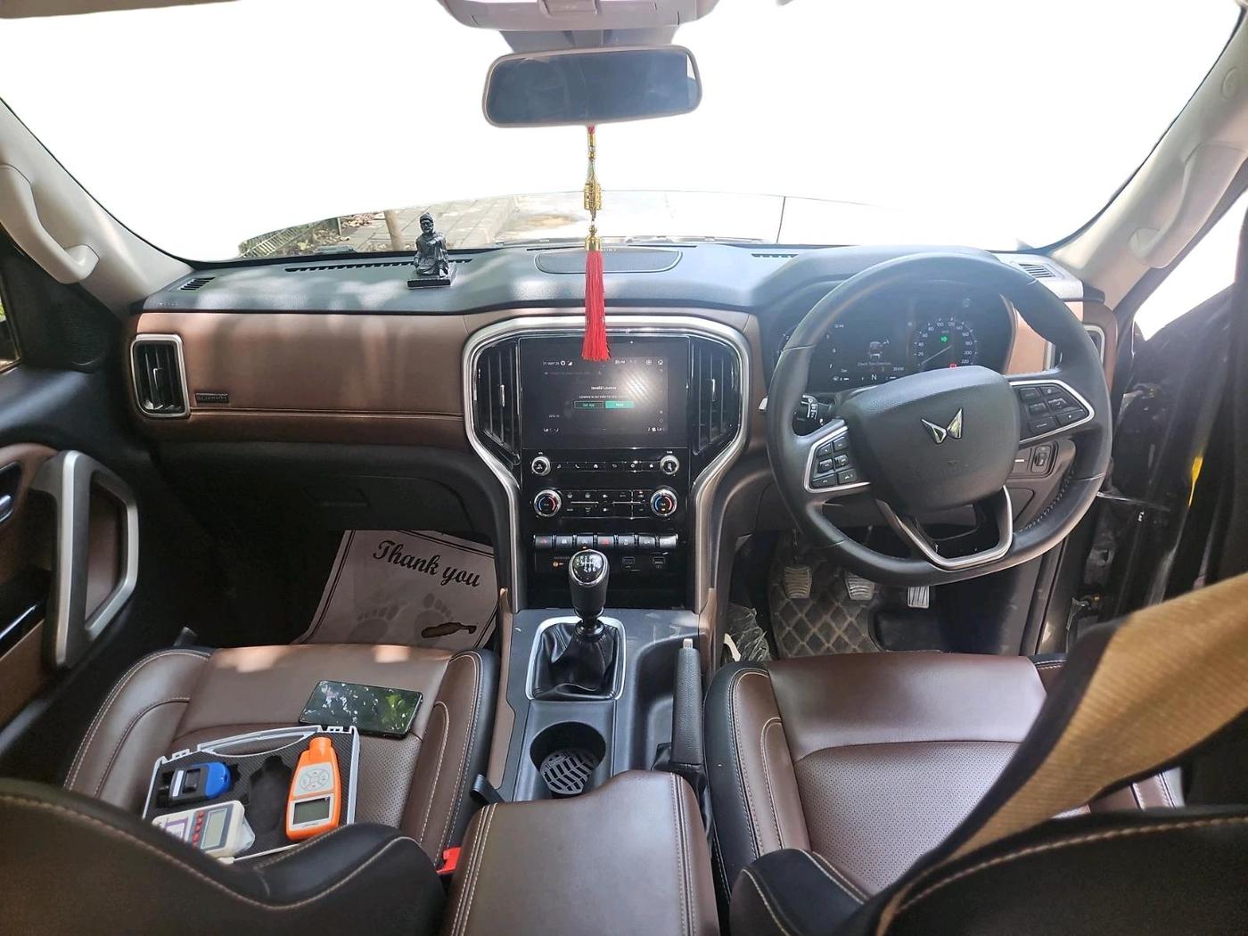 2023 Mahindra SCORPIO-N Z8 L DIESEL MT 2WD 7 STR, Diesel, Manual, 35,436 km, interior