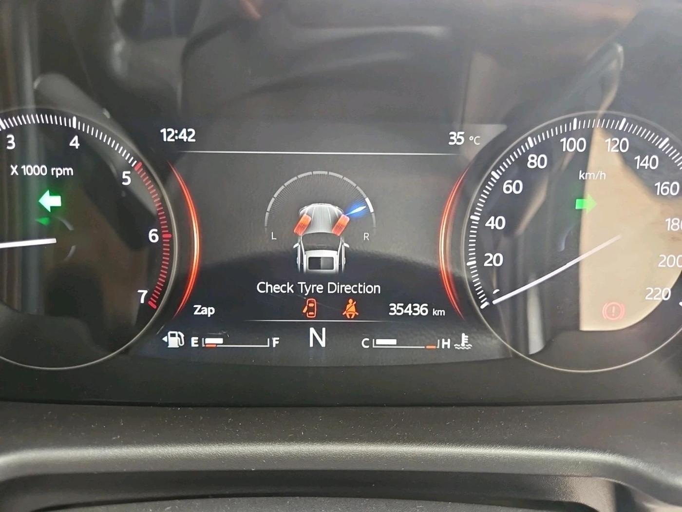 2023 Mahindra SCORPIO-N Z8 L DIESEL MT 2WD 7 STR, Diesel, Manual, 35,436 km, interior