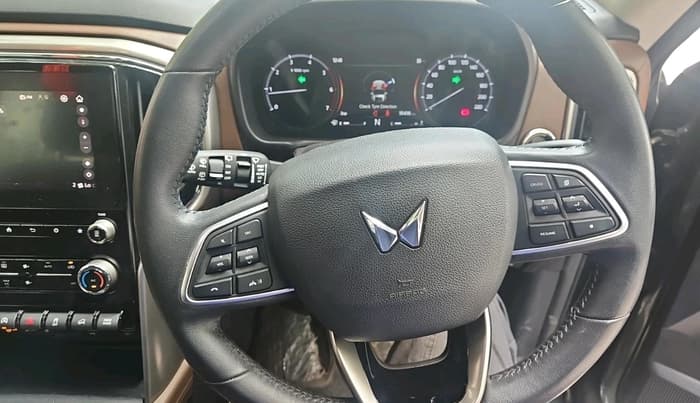 2023 Mahindra SCORPIO-N Z8 L DIESEL MT 2WD 7 STR, Diesel, Manual, 35,436 km, interior