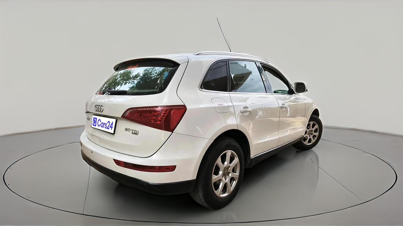 2011 Audi Q5 2.0 TDI QUATTRO, Diesel, Automatic, 1,70,009 km, exterior