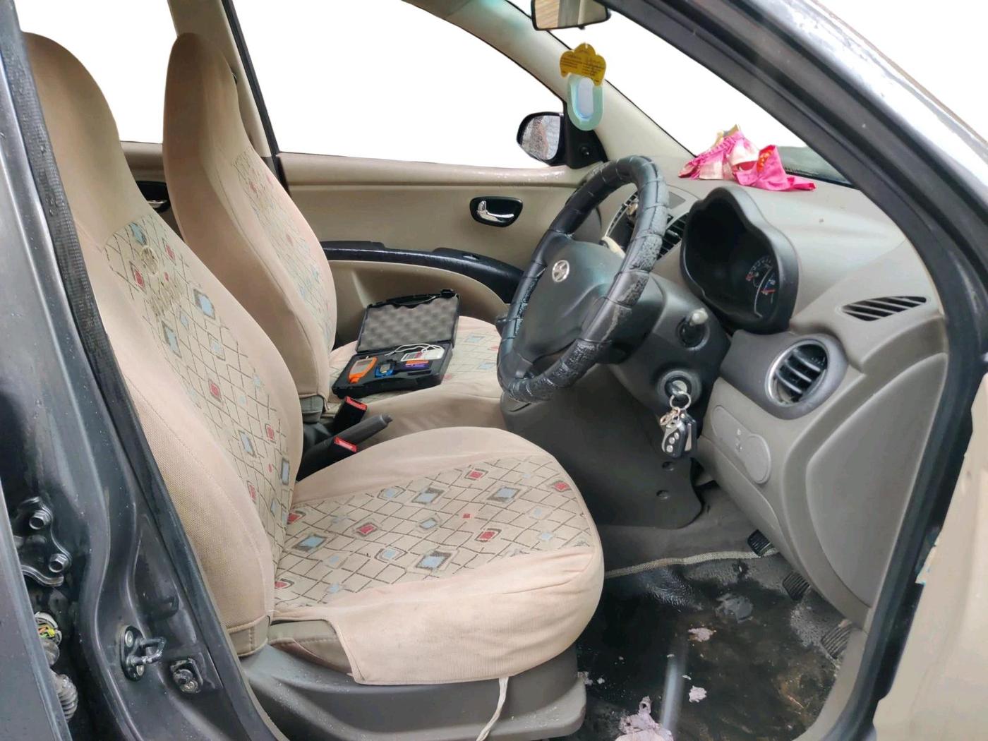 2011 Hyundai i10 MAGNA 1.1, Petrol, Manual, 42,796 km, interior